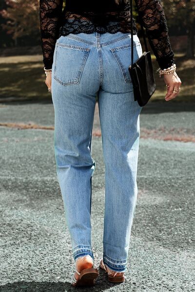 Distressed Straight Jeans STYLE SOURCE