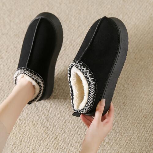 Faux Fur Center-Seam Slippers STYLE SOURCE